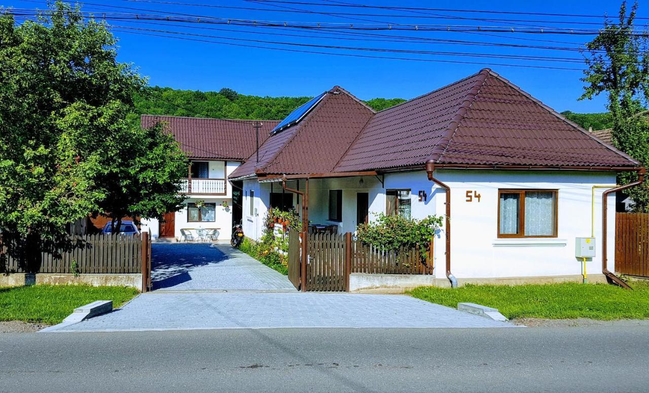 דירות סובאטה Casa Sallai מראה חיצוני תמונה