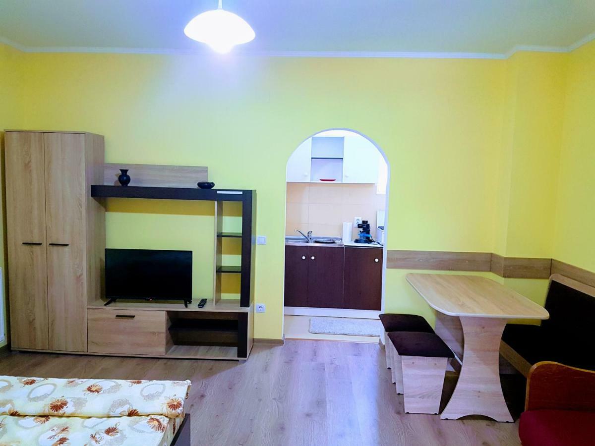 דירות סובאטה Casa Sallai מראה חיצוני תמונה